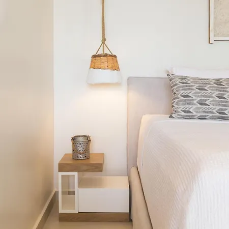 מלון 18 Grapes 5*