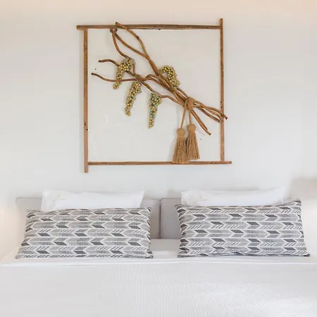 18 Grapes מלון 5*