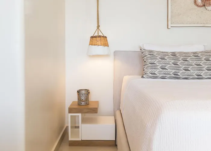 מלון 18 Grapes 5*