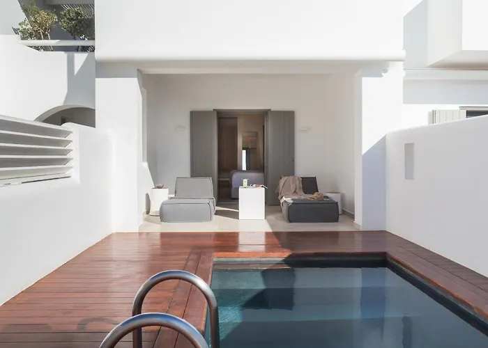 מלון 18 Grapes 5*