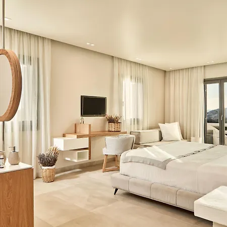 18 Grapes מלון 5*